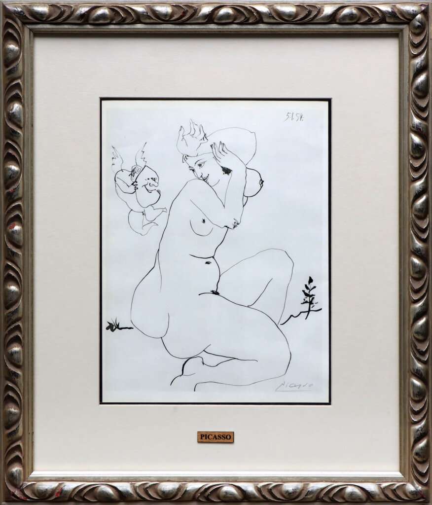 alt image