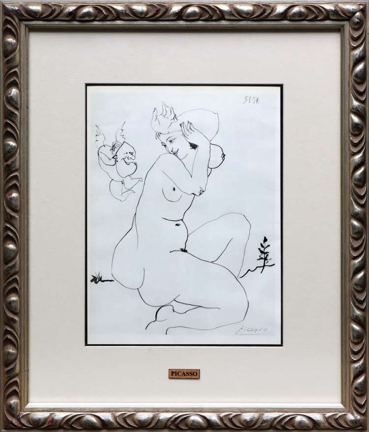 alt image