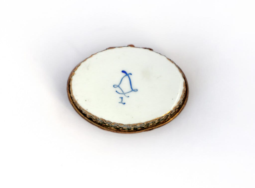 alt image