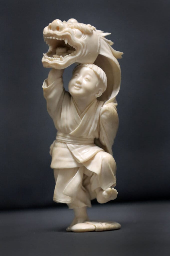 alt image