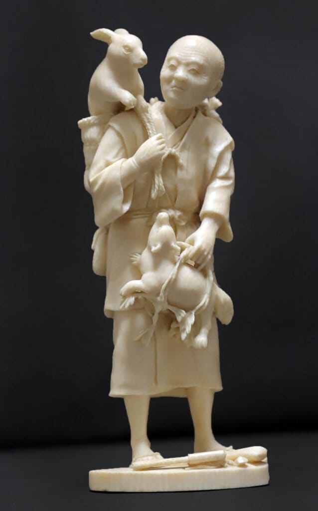 alt image