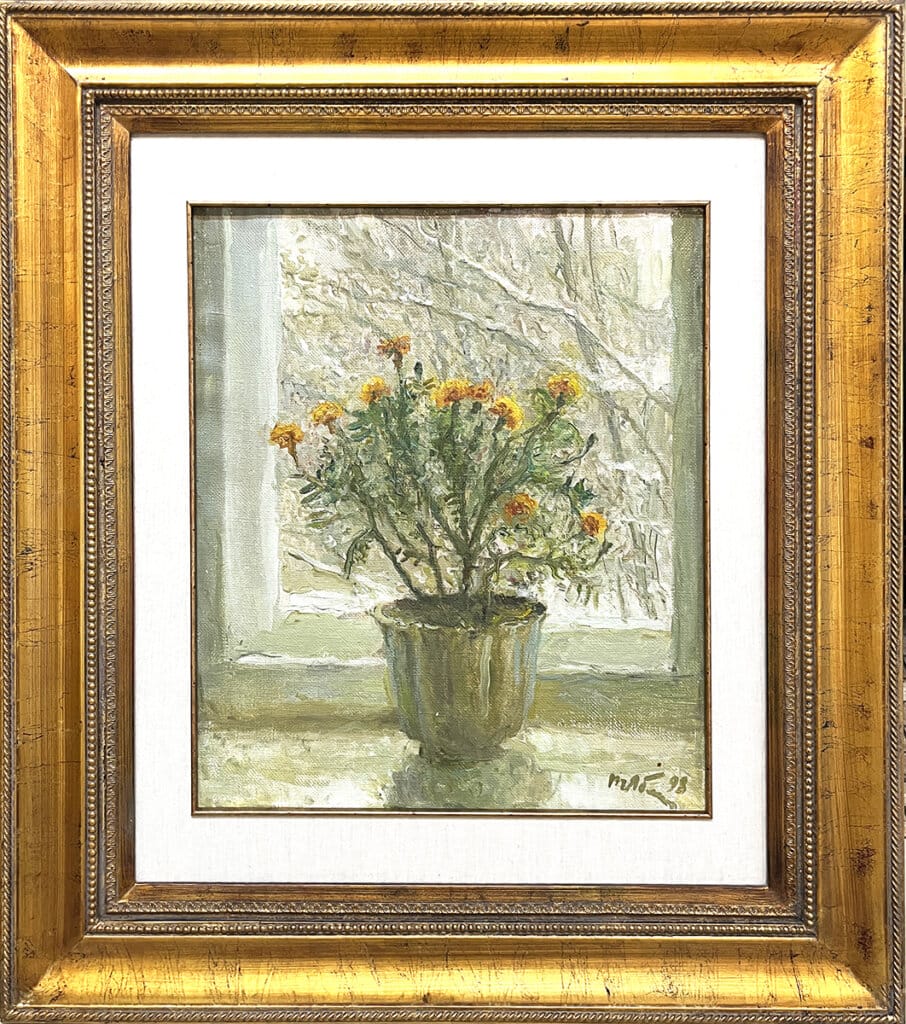 alt image
