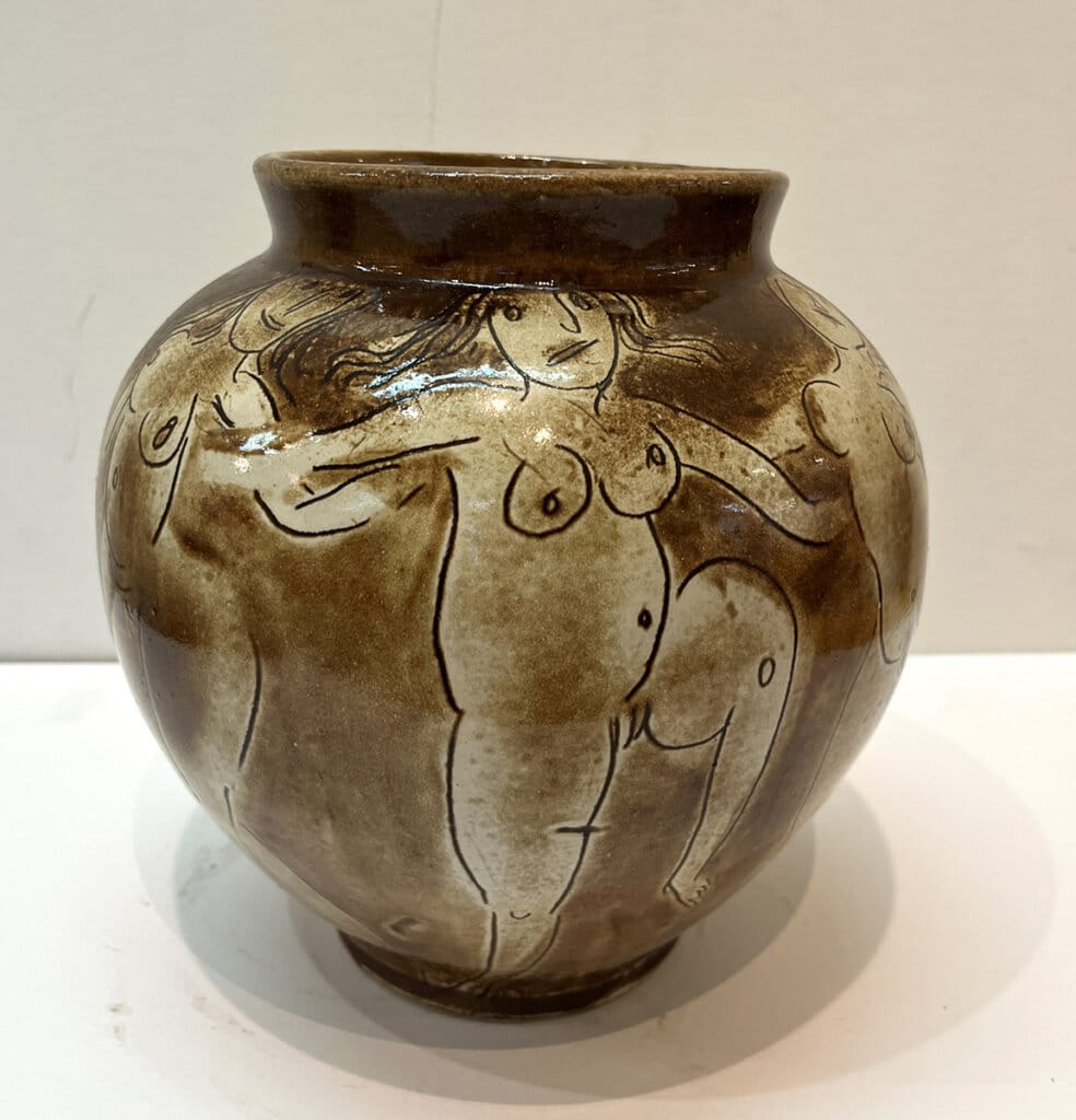 alt image