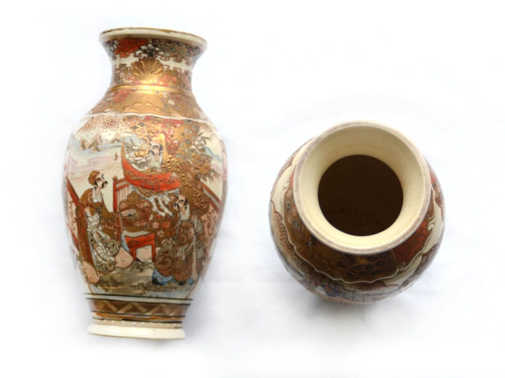 alt image
