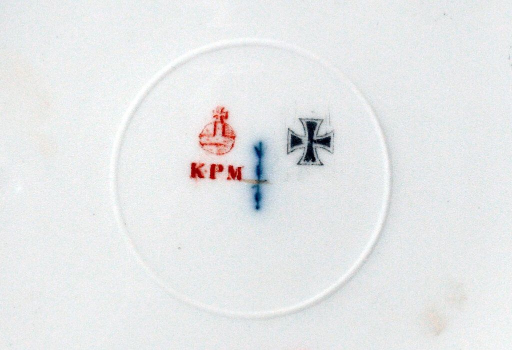 alt image