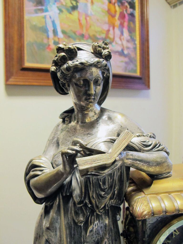 alt image