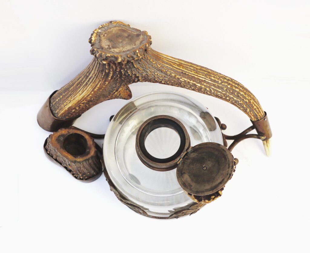 alt image