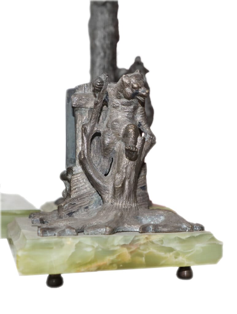 alt image