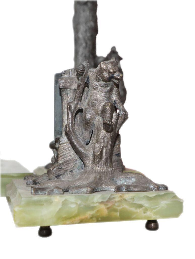 alt image