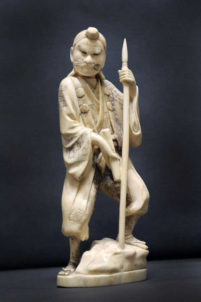 alt image