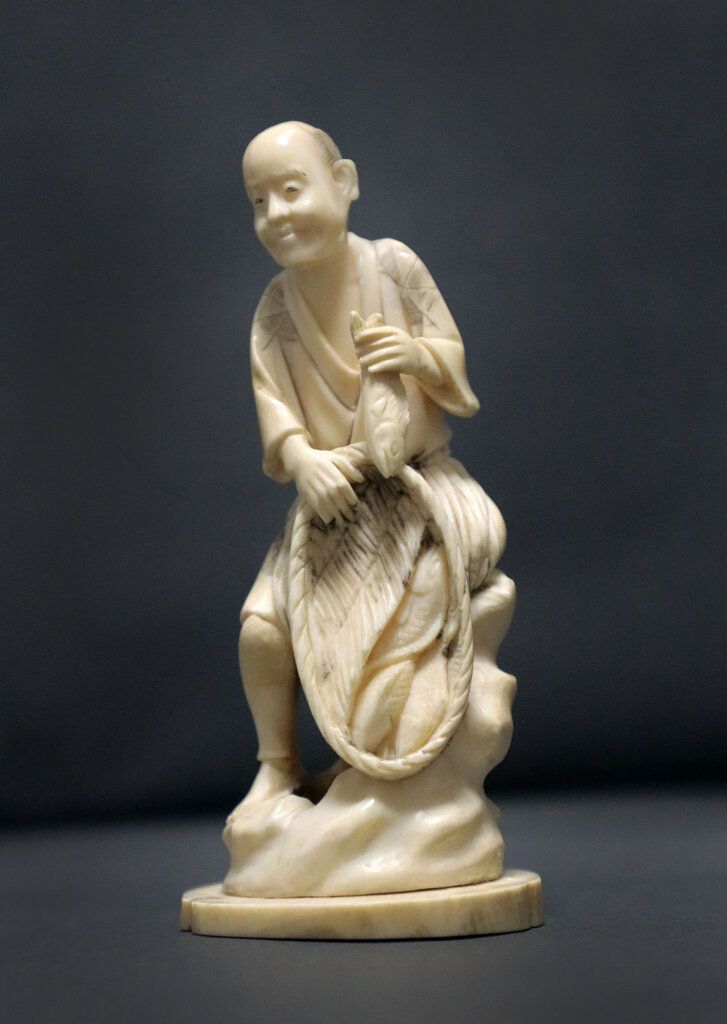 alt image
