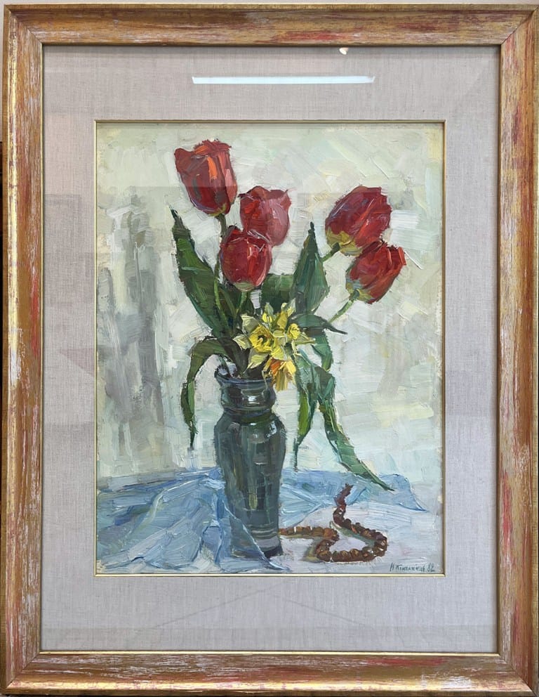 alt image