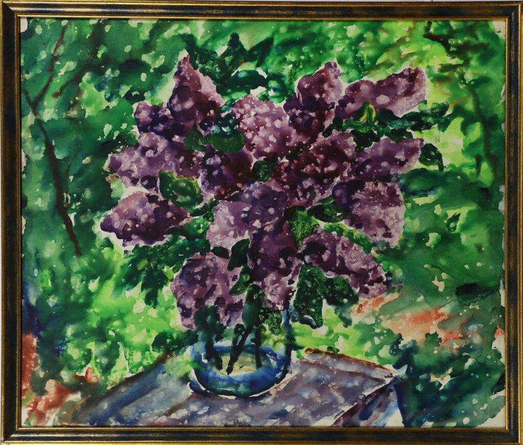alt image