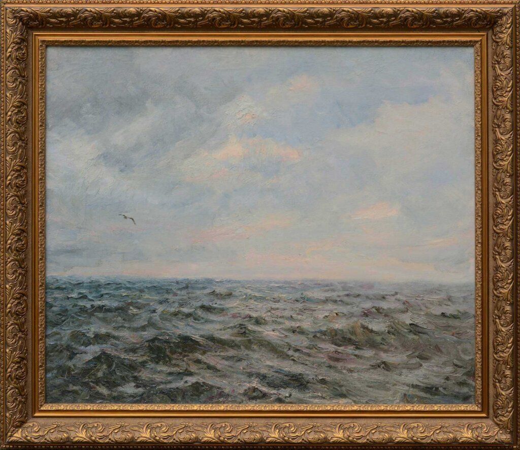 alt image
