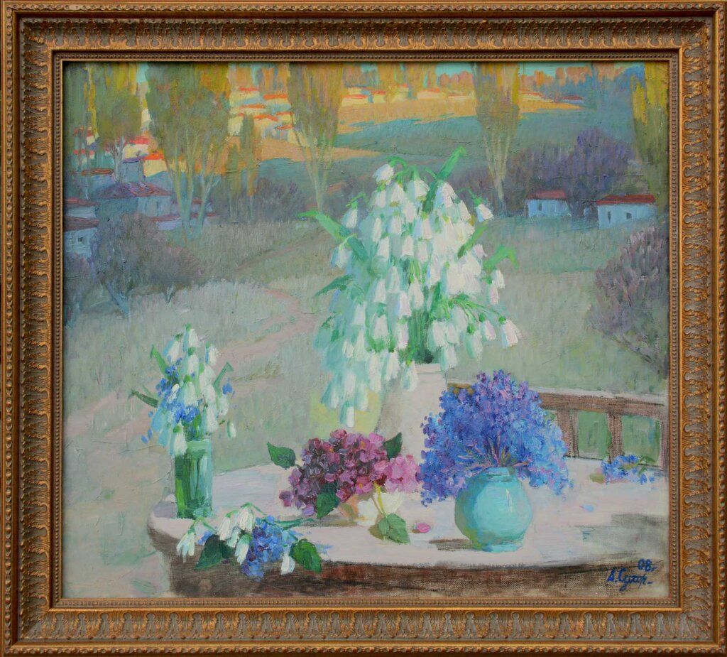 alt image