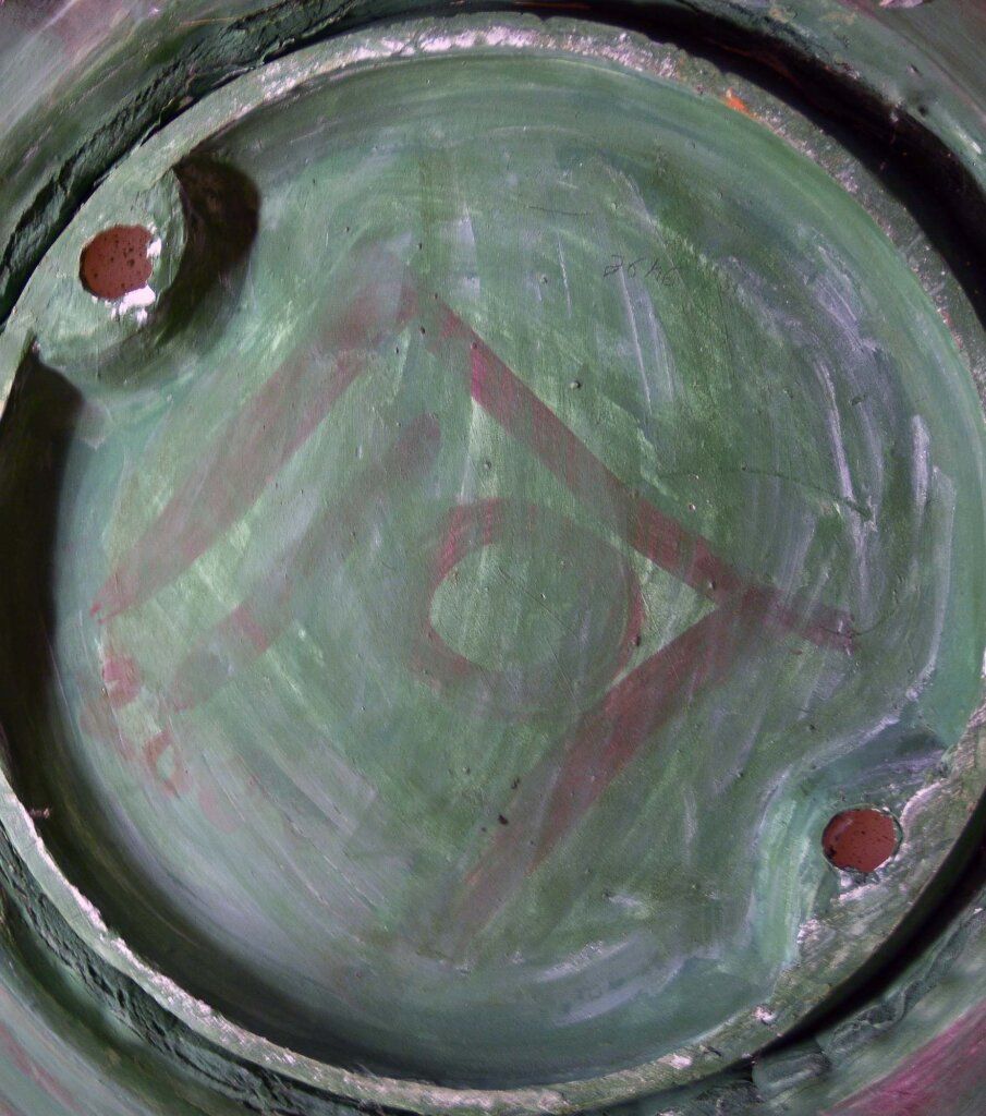 alt image