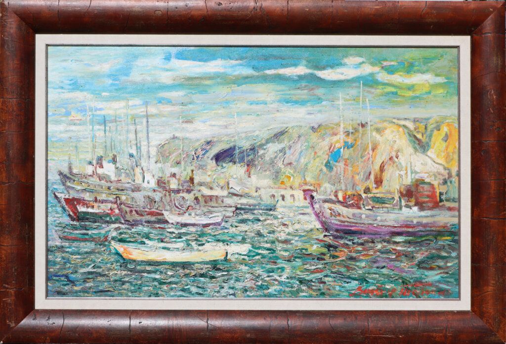 alt image