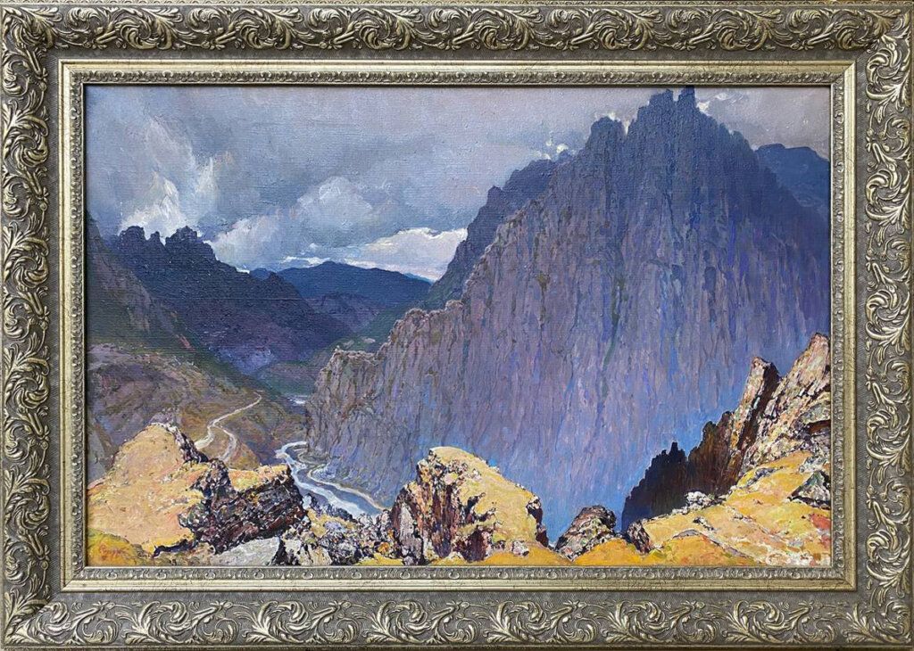 alt image