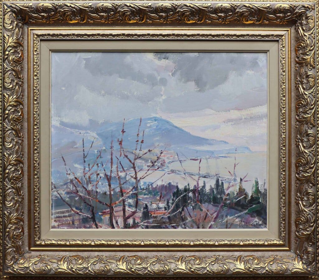 alt image