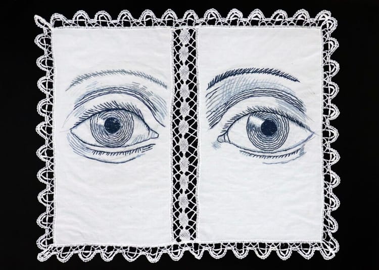 alt image